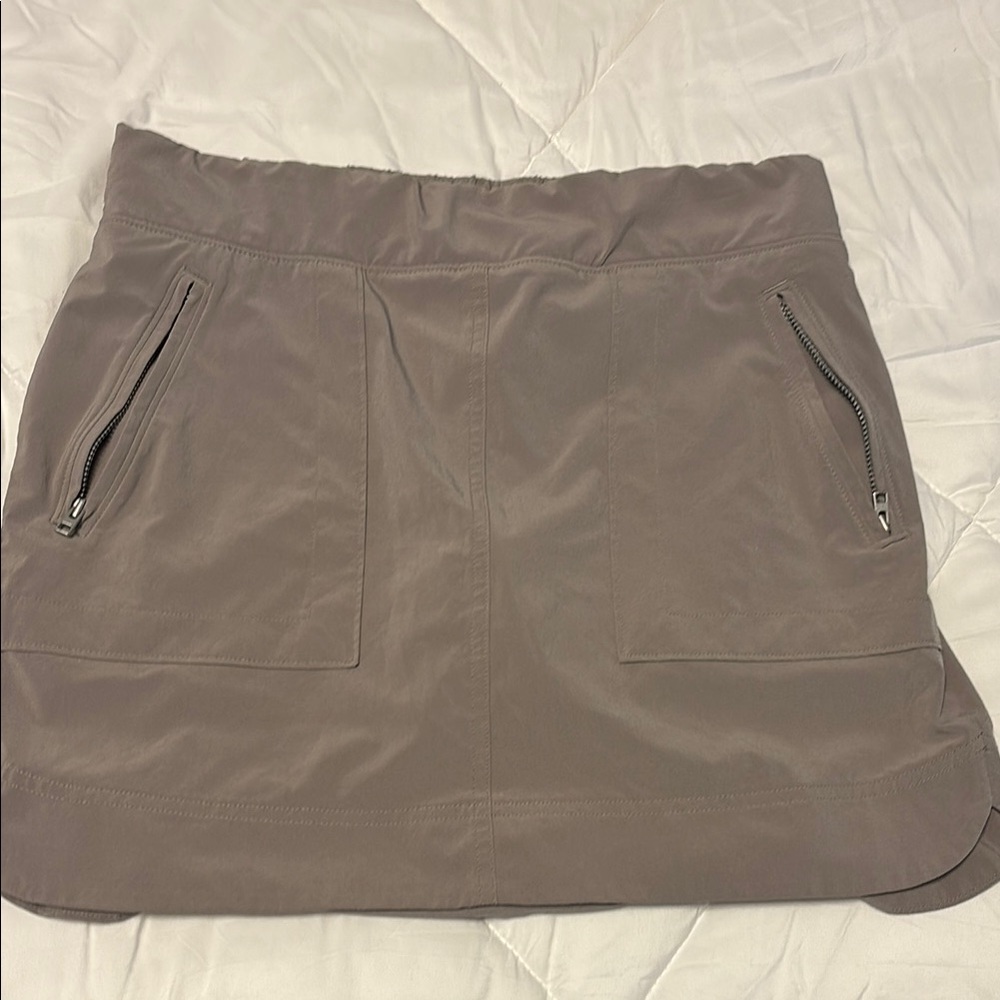 Athleta Skort size 8
